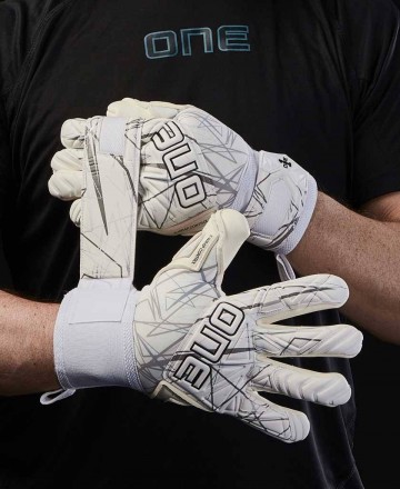 Buy goalkeeper gloves for children white