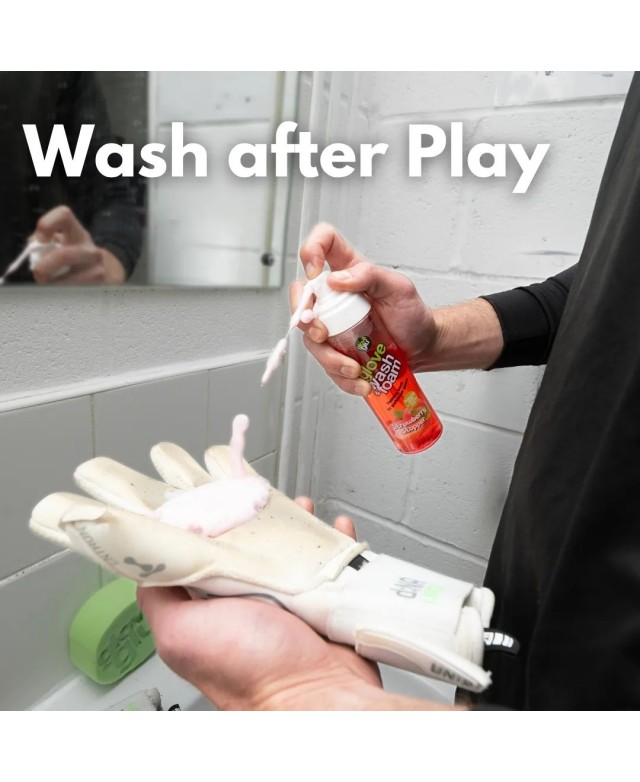 Cómo usar Glove Wash & Foam Strawberry Stopper para limpiar guantes de portero Cómo usar Glove Wash & Foam Strawberry Stopper para limpiar guantes de portero