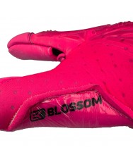 Side detail with Elitekeepers branding on the EK BLOSSOM model.