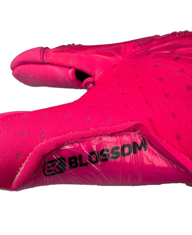 Side detail with Elitekeepers branding on the EK BLOSSOM model.