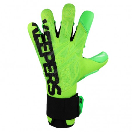 EK TERRA – Professional green latex palm for maximum grip and stability.
