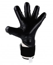 Palm of the Elitekeepers EK Frostbite goalkeeper gloves designed for reliable grip in dry and wet conditions.