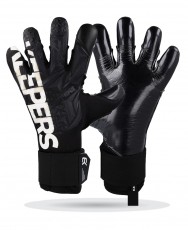 Vista frontal de los guantes de portero Elitekeepers EK Obsidian con palma negra y agarre profesional.
