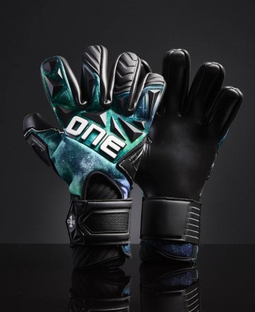 One Gloves SLYR Aurora Goalkeeper Gloves