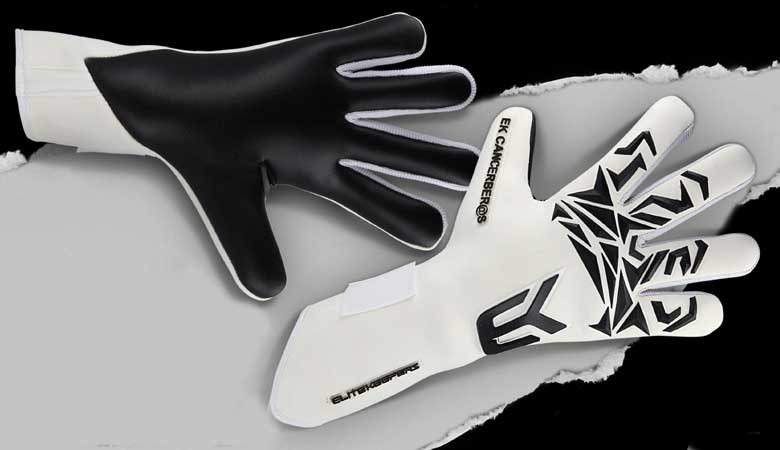 Which goalkeeper gloves are better?