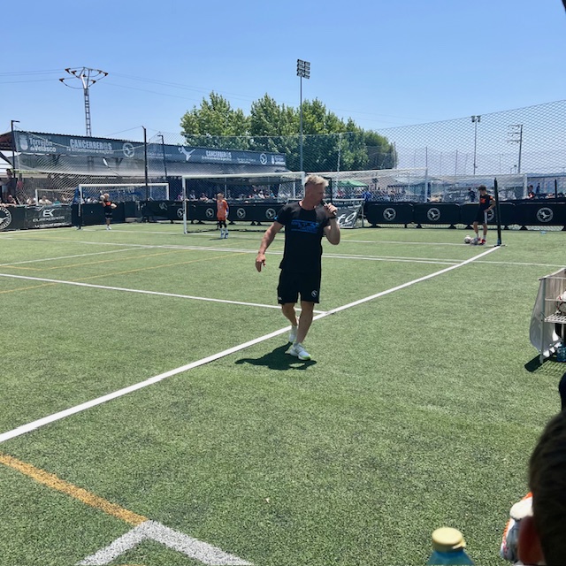 Batalla de portero Elitekeepers con escuela Cancerber@s de Chuchy Heredia